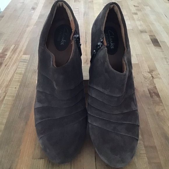 Clarks Artisan Society Gown II Brown Booties 62325 Women's US 9. - Picture 2 of 6